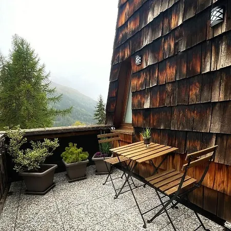 Emma's Tiny House Apartament